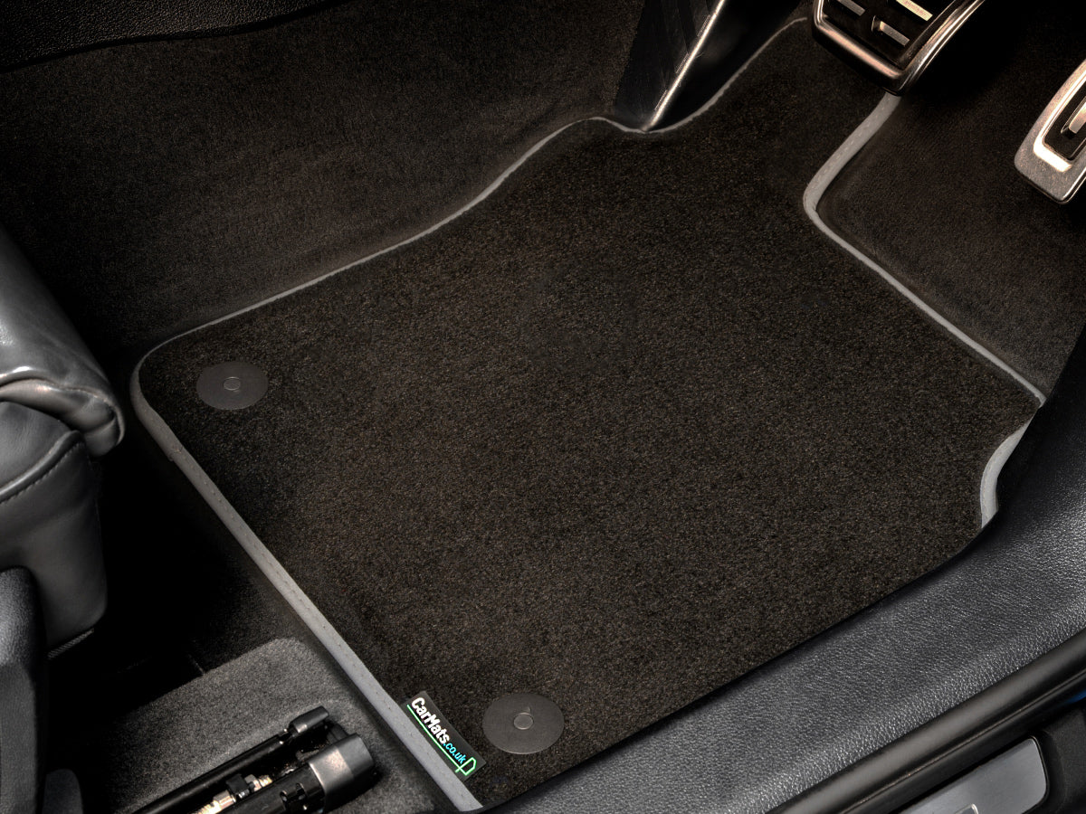 Ford Kuga 2013-2020 Boot Mat // Black Executive, Light Grey Trim