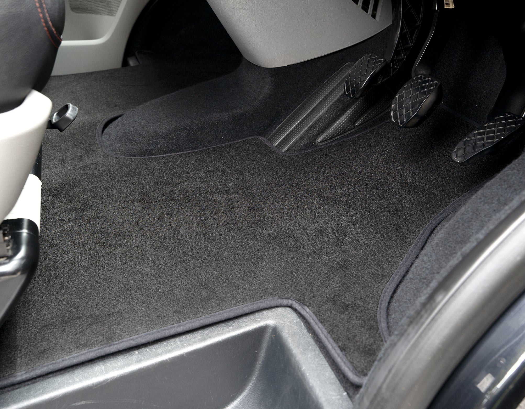 Ford Transit Custom Van 2019-2023 Van Mats (1 piece front, drivers side holes parallel) - Image 3