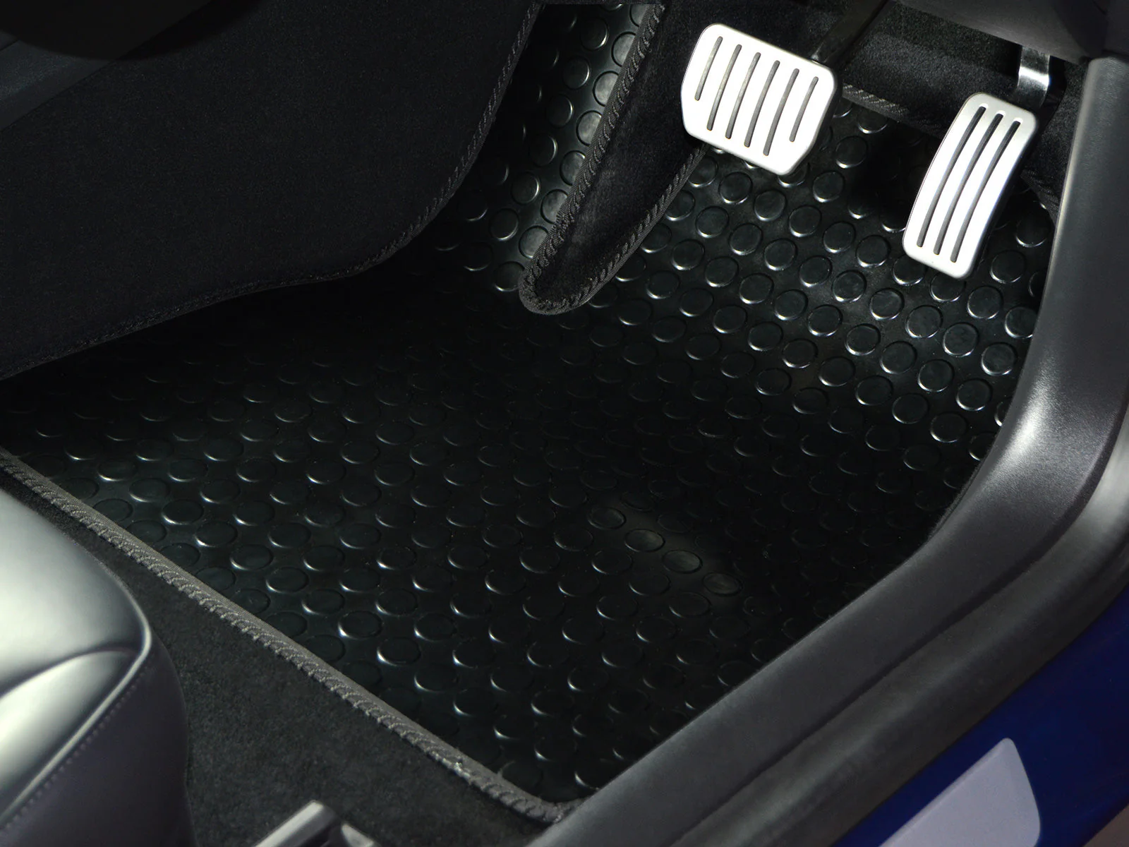 Land Rover Discovery Sport Manual 2019+ Car Mats - Image 6