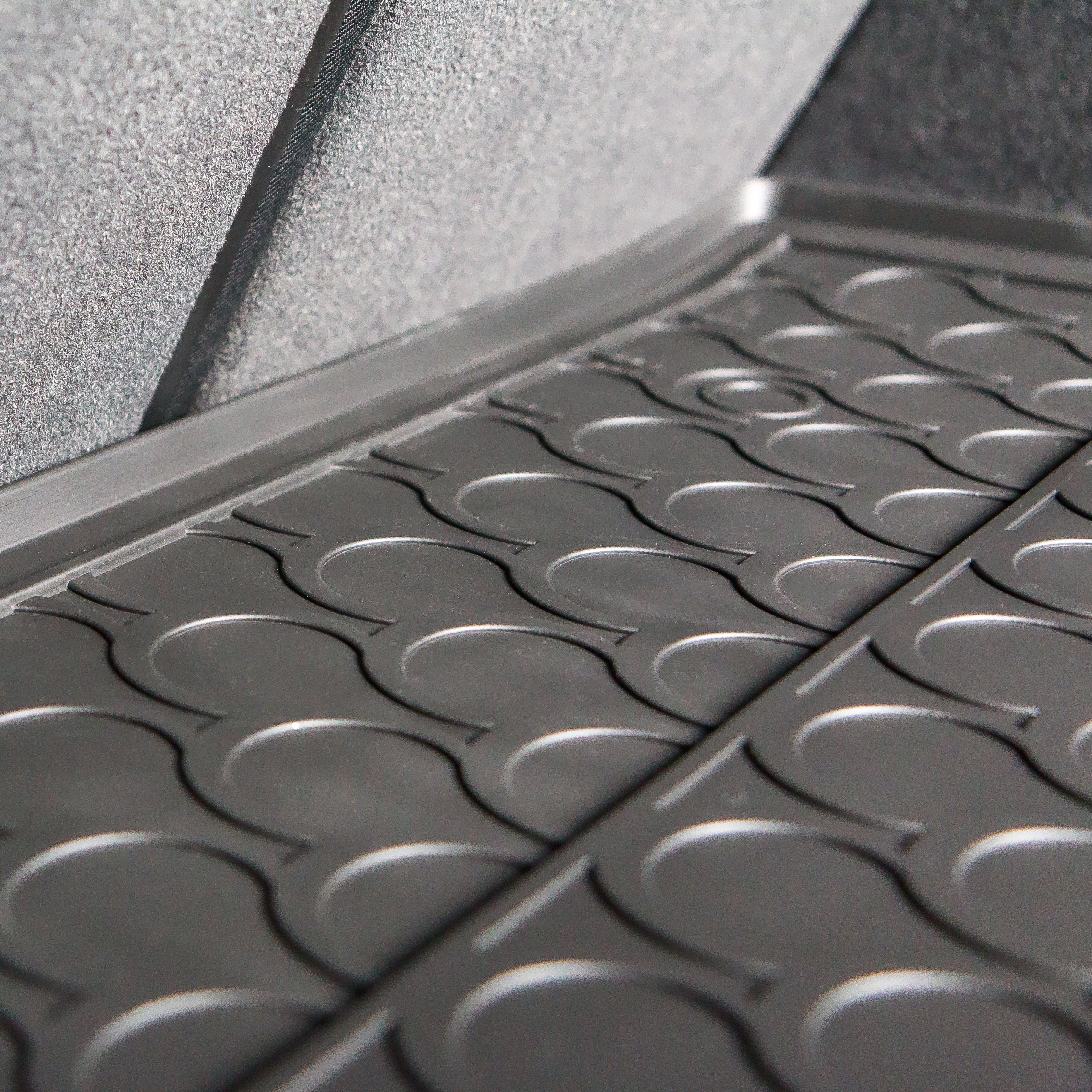 MG Motors UK MG4 SE EV 2022+ Moulded Rubber Boot Mat - Image 4