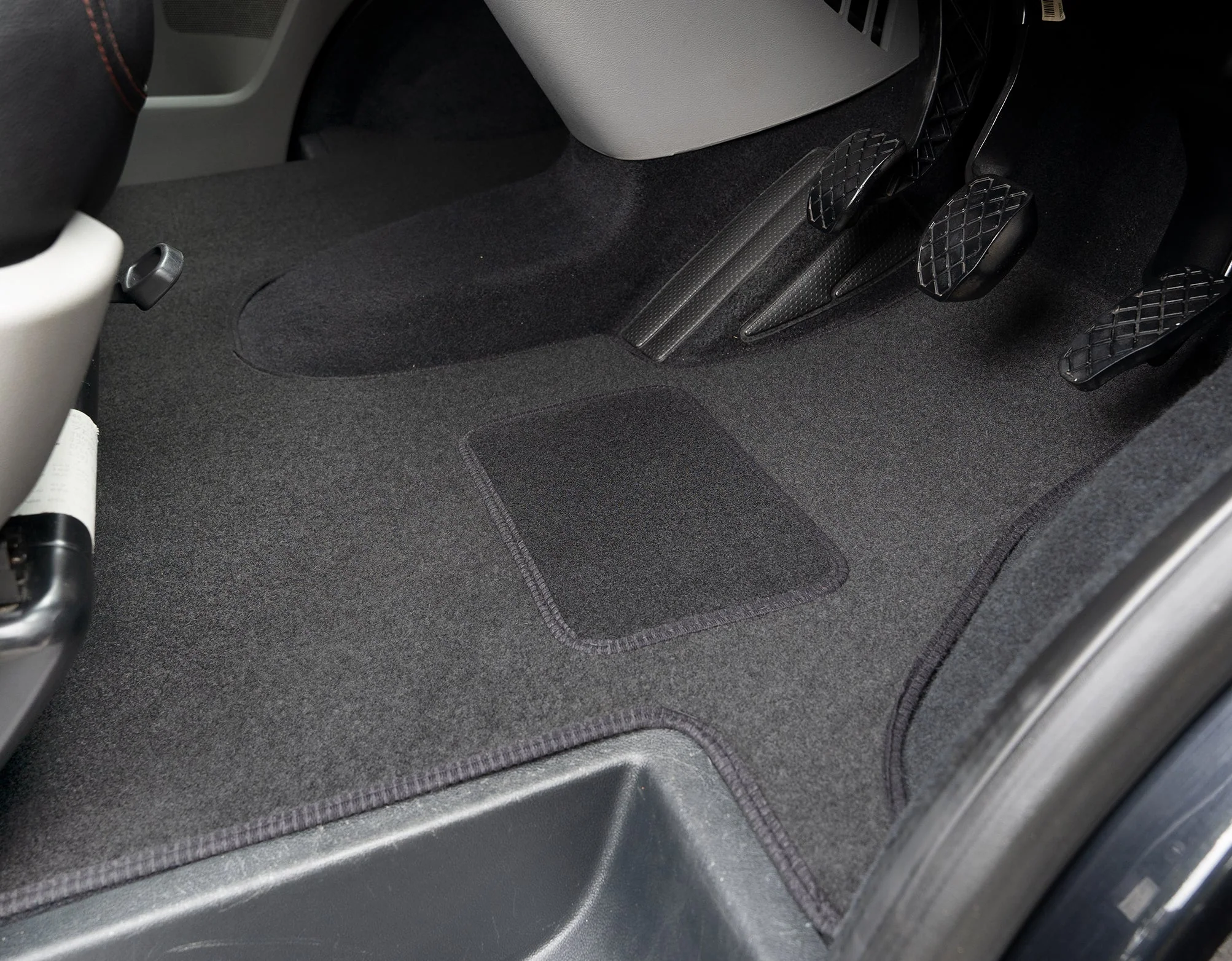 Peugeot Partner Combi Van 2002-2008 Van Mat - Image 5